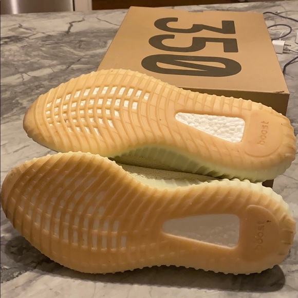 Yeezy boost 350 V2 butter size 12 men’s sneakers - Picture 3 of 5